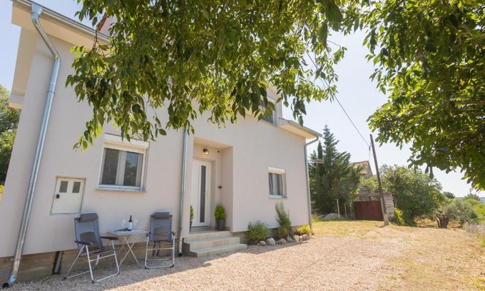 Bicine Maison | House for rent Serenity