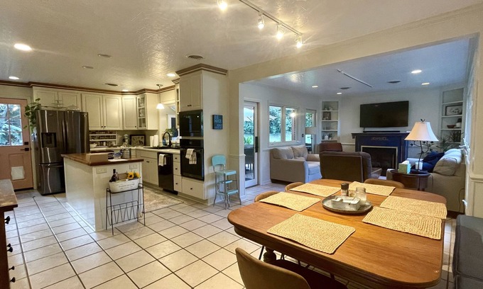 Blacksburg Maison | House for Special Events