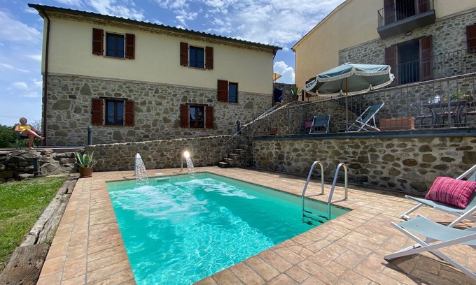 Umbertide Maison | House for two family’s of 4 - Two seperate apartments