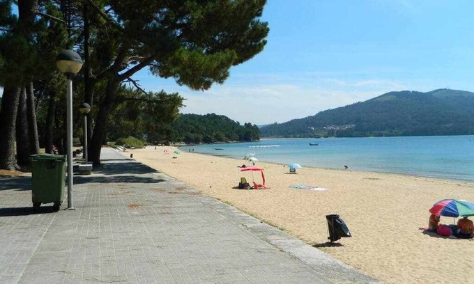 Outes Appartement | Grande maison en granit restaurée sur l'estuaire de Muros et Noia