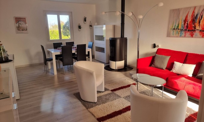 Saint-Georges-de-Didonne Maison | House with wooded garden, very quiet area, 20 min walk from the beach.