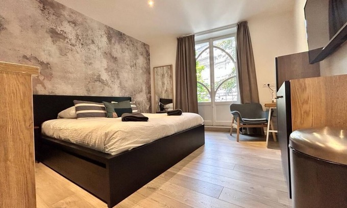 Clermont Ferrand City Centre Appartement | Maison hyper centre maxi 20pers
