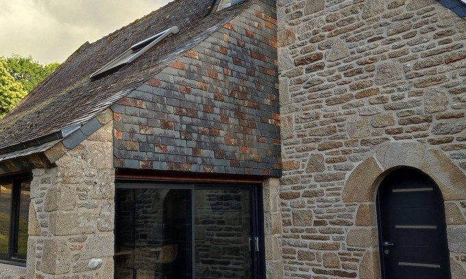 Guern Maison | Maison au cœur d'un havre de verdure, 3 Chbres, 3 Sdb, Piscine couverte chauffée