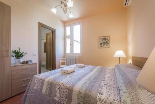 Santo Spirito Appartement | House in Florence Blu