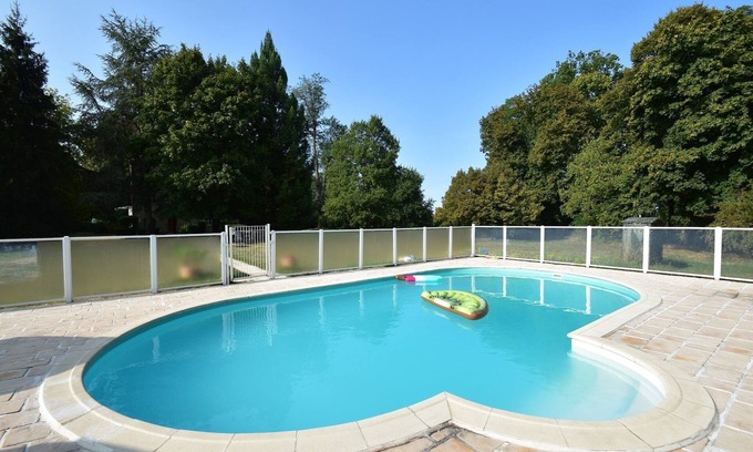 Saint-Aubin-sur-Loire Villa | Superbe demeure en Bourgogne avec piscine privée