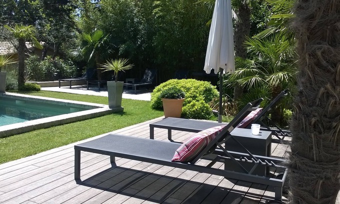 Villeneuve-les-Avignon Maison | Maison en Provence. Orangerie, grand confort. Villeneuve les Avignon.