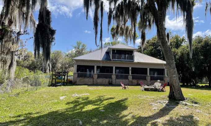 Melrose Maison | House in Melrose on Lake Sante Fe