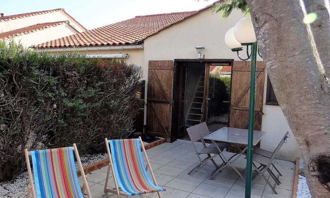 Brem Sur Mer Maison | Maison dans résidence avec piscine, à 900m de la mer.