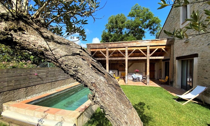 Saint-Papoul Cottage | Gîte de caractère, idéal pour famille ou amis, jacuzzi et gastronomie!