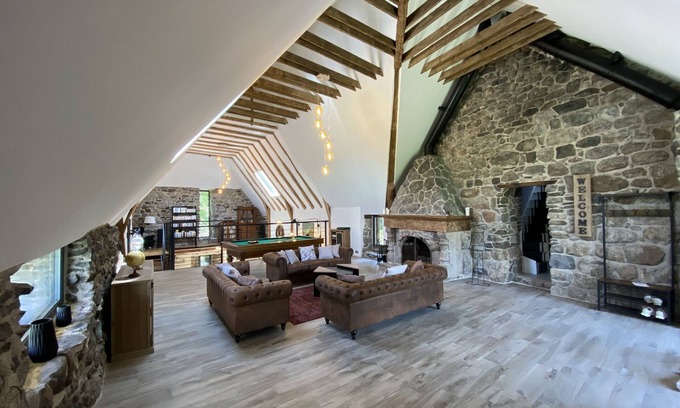 Saint-Urcize Maison | Maison en plain coeur de l'Aubrac