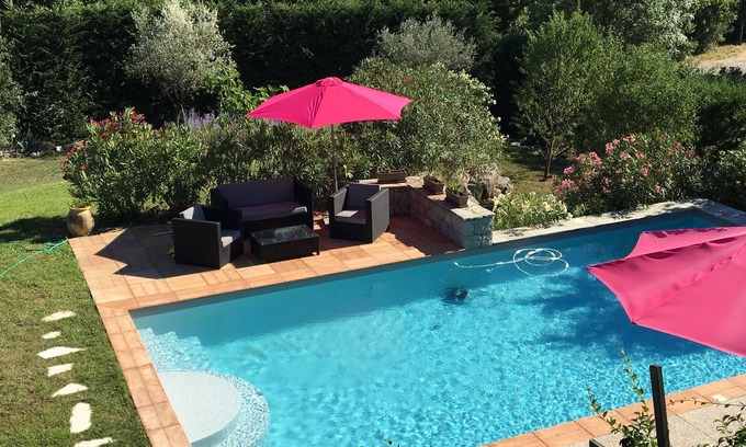 Labeaume Maison | Maison au cœur des gorges de l'Ardeche, 8 personnes, climatisée, piscine chauffé
