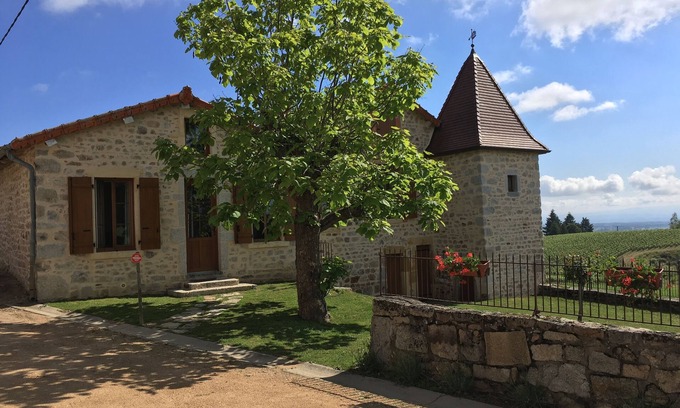 Renaison Maison | Maison au coeur des vignes sur un Domaine Viticole, Le Domaine de la Paroisse