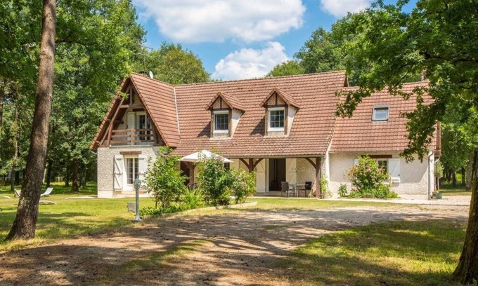 Theillay Maison | Maison au cœur d'un grand jardin