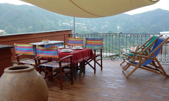 Lavaggiorosso Maison | House in the mountain village with fantastic terrace; 10 min. From Levanto beach