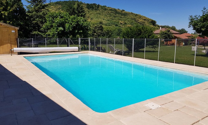 Izeaux Maison | House La Galinette 9 people Heated swimming pool Hammam Jacuzzi Sauna