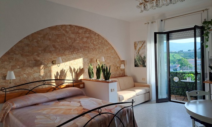 Soverato Marina Appartement | House La Graziosa Soverato Openspace from the fine finishes and high standard