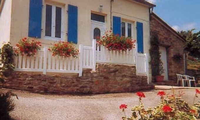Chateaulin Maison | Maison labellisée 'Clévacances' avec wifi gratuit