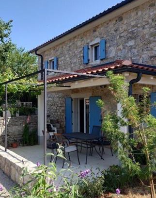Skrbcici Maison | House Maja