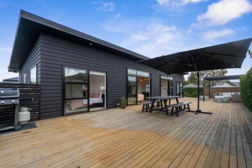 Martinborough Maison | House Naomi - Martinborough Holiday Home