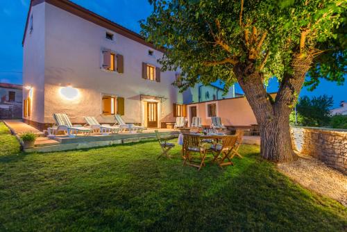Puntera Maison | House nona Roza