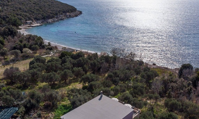 Miholascica Maison | House OCEANNE by the sea with sea view and garden