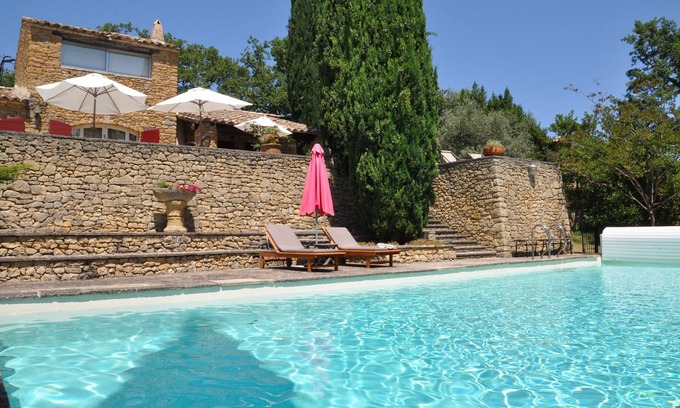 Puymeras Maison | House of character with swimming pool in peace