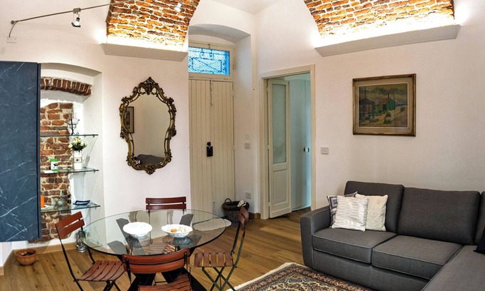 Cuneo Appartement | House of Count Maximilian Roero. Magnificent appart in the heart of the Old Town