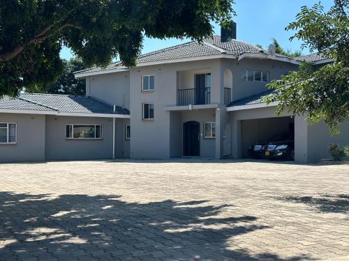 Bulawayo Maison | House of Sharma