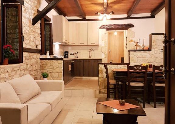 Vlicho Maison | House of Stone Vliho - 2.5km from Nidri