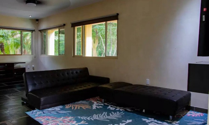 Playa Negra Maison | House of the Rising Tide, sleeps 10