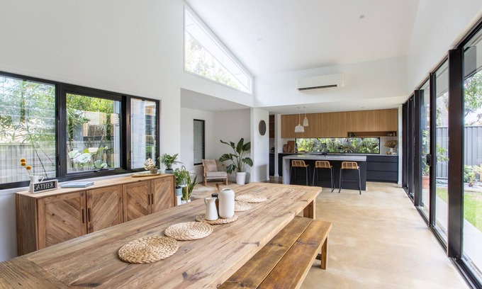 Pottsville Maison | house on anne - in the heart of pottsville