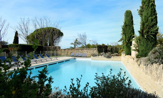 Gordes Maison | Maison avec vue sur le Luberon, dans résidence privée avec piscine partagée