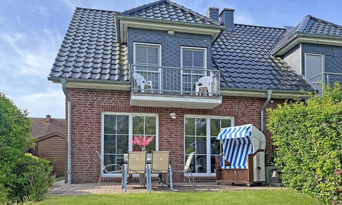 Kaltenhof Maison | House Sansibar only 700m from the beach with sauna & fireplace and large garden
