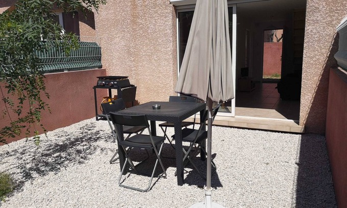 Le Bosc Appartement | T3 holiday rental in Hérault garden near Lac Salagou