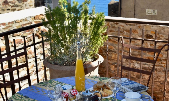 Collioure Maison | Spacieuse maison T3 confort et élégance, vue mer, parking privé, classée *****
