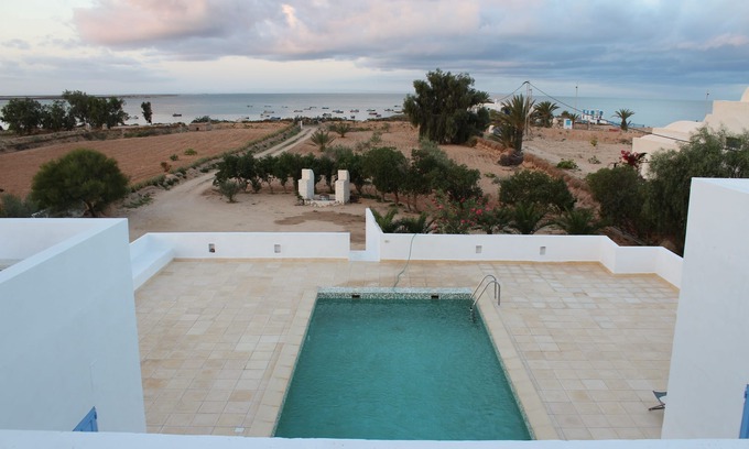 Djerba Ajim Maison | villa avec piscine en bord de mer et plage dans un sité féerique