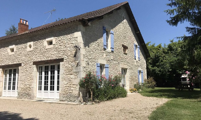 Monestier Maison | Spacieuse maison de caractère à la campagne proche Bergerac ***