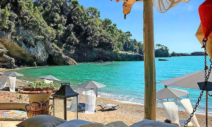 Castelnuovo Magra Villa | Villa de charme avec grande piscine, A / C, vue imprenable près des plages et des Cinque Terre