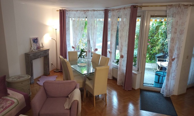 Rustenfeld Maison | House with 3 bedrooms - 1 min from Vienna with parking lot