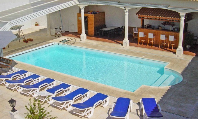 Vimieiro Maison | Maison avec 4 chambres ��� coucher, terrasse donnant sur la piscine.