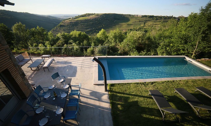 Clairvaux-d'Aveyron Maison | Maison Piscine chauffée avec vue imprenable