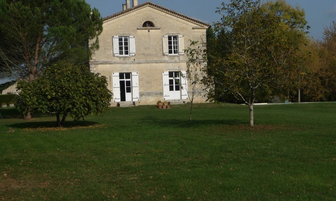 Gardegan-et-Tourtirac Maison | Maison de caractère, Gardegan et Tourtirac