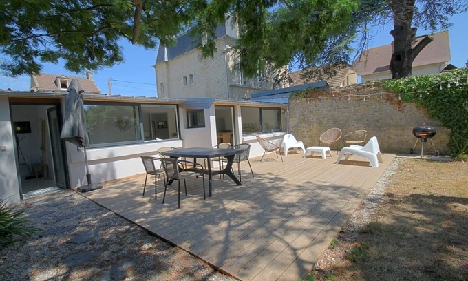 Normandy Landing Beaches Maison | Maison avec jardin à 200m de la plage et des commerces de SAINT AUBIN SUR MER