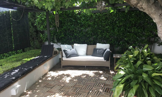 Beiro Maison | maison avec jardin en zone naturelle à 15 'du centre ville animé