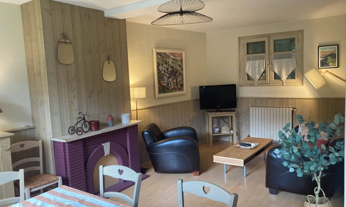 Gerde Maison | Maison avec jardin au cœur du village de Gerde. Animaux de compagnie acceptés.