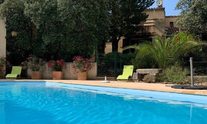 Taulignan Villa | Maison avec piscine chauffée et grand jardin