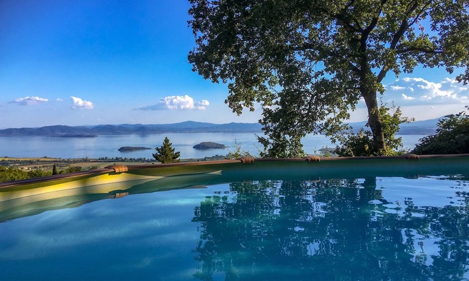 Tuoro sul Trasimeno Villa | Maison avec jardin avec vue superbe panoramique sur le lac trasimeno