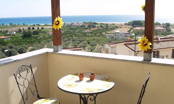 Badolato Maison | Maison avec vue panoramique sur la mer et les montagnes