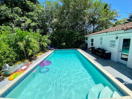 Biscayne Park Maison | HOUSE WITH POOL, 10 MINS DRIVE TO THE BEACH!