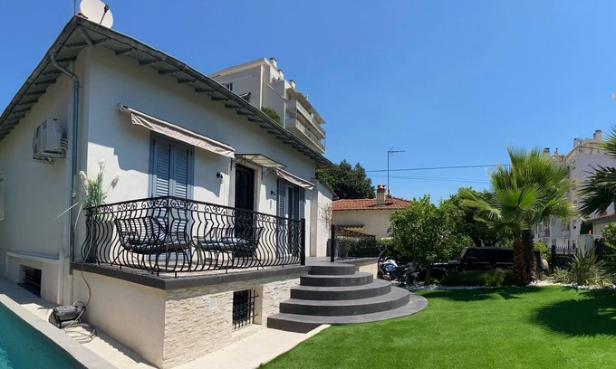 Saint Maurice Maison | Maison avec piscine et jardin en ville au calme